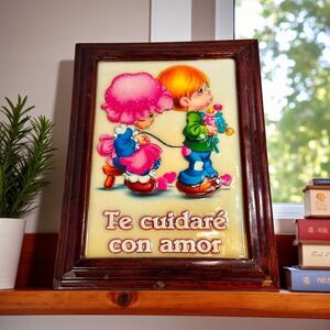 Vintage Spanish “Te Cuidaré Con Amor” 3D Resin Wall Plaque 19x14 Precious Moment